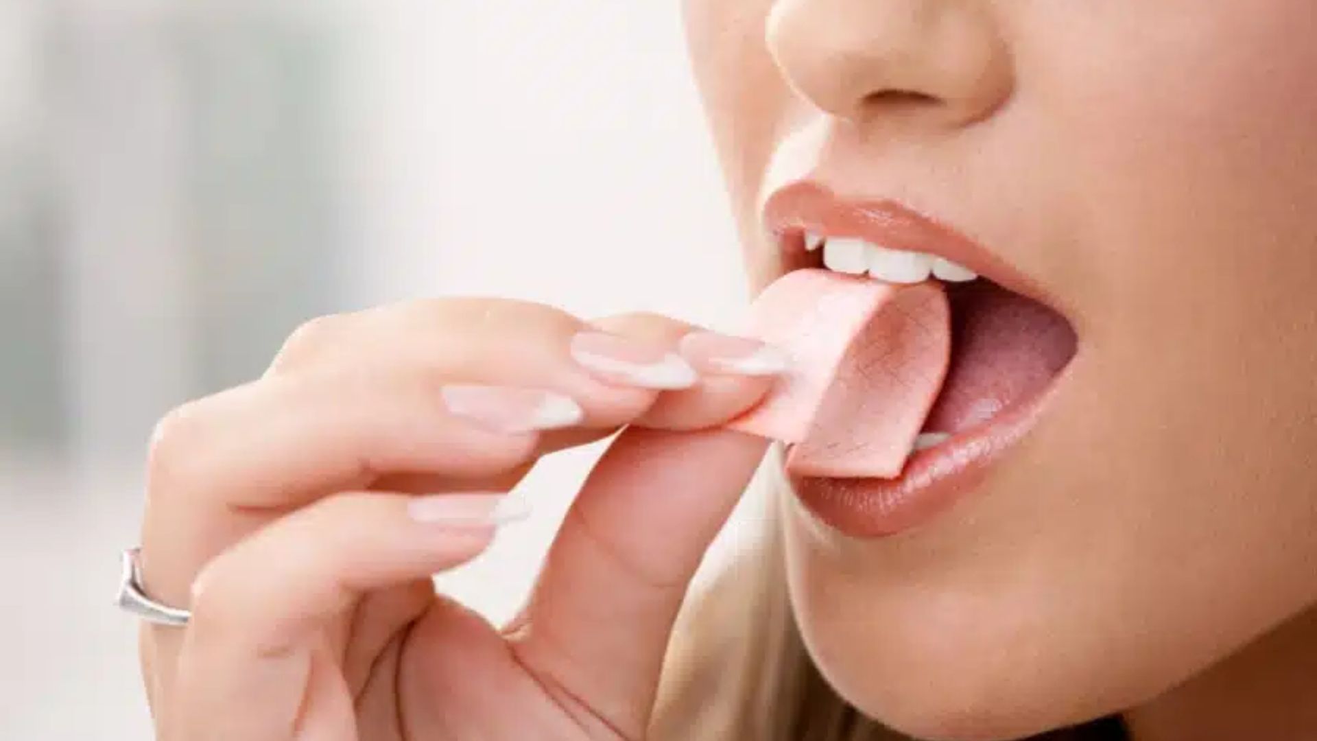 Chewing Gum Can Replace Brushing